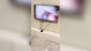 2025年3月最新流出，【重磅】淫荡夫妻【MZ夫妻】，绿帽老哥看着老婆被干，老公他的鸡巴好大好长，插的我好爽啊”