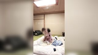 可甜可坏反差台妹高颜值国产女优「李娜娜」FO露脸大尺度性爱私拍，粉丝安排的日本冈山性爱之旅，多种姿势无套抽插内射