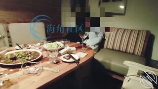 2025年5月最新流出，海角大神，【骚妻的浪叫】淫妻合集，把老婆灌醉和客户一起操迷醉的老婆，被操到瘫软哀求着浪叫