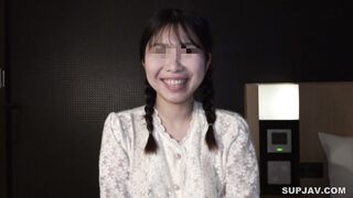 FC2-PPV-4671867 合法143cmボディが純粋高感度で僕は大興奮！小柄おまんこに激ピストン連続中出ししたらめっちゃ出た。