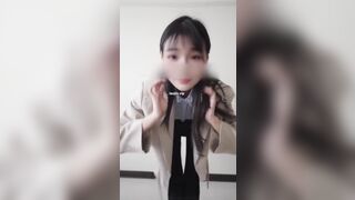 2025年6月最新，【重磅】顶级淫妻【Solitaire】背着老公不停勾引单男 粉丝等“不要停，我还要，不要停”各种情趣内衣