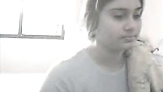 Big-Titted Asian Sri Lankan Girl Plays with her Nipples on Webcam