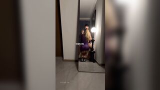 2025年9月最新，【极品】体育生，【花臂小北打桩机】，紫衣少女喷水娃完整版，露脸，颜值高，极品淫荡跪下口交啪啪！