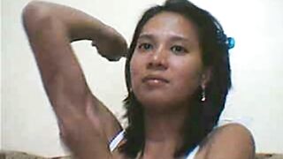 Hairy Asian Pinay on Webcam