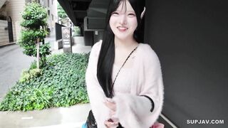 FC2-PPV-4771232 「舐めてもいいですか？」清楚な表情とエロさのギャップがやばすぎ!見かけによらず超スケベで悶絶!腰を振りまくり快楽に溺れる様*が最高すぎる【無修正・顔出し・中出し】