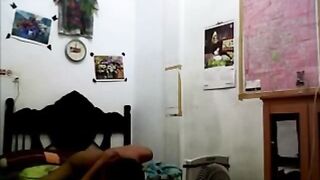 Indonesian Babe Orgasms on Fucking Machine