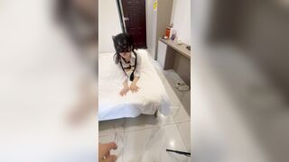 2025年11月最新，终于再见小乔作品，【少女时代】极品熟女人妻，第一视角，超清画质，被操时，双峰看着太诱人了，又大又白